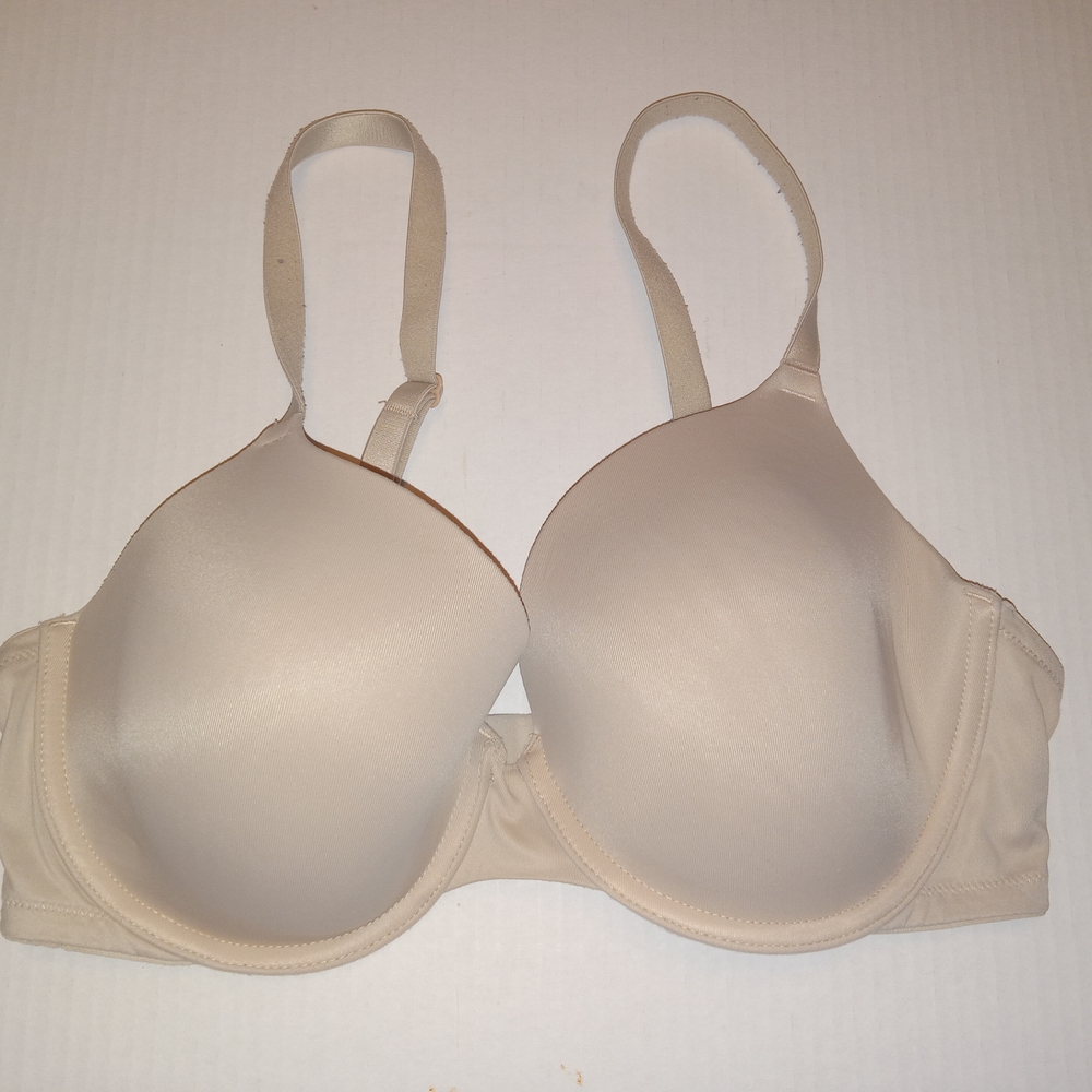 PINK Victoria's Secret Wear Everywhere T Shirt Lightly Lined Women's Bra Sz 34DD